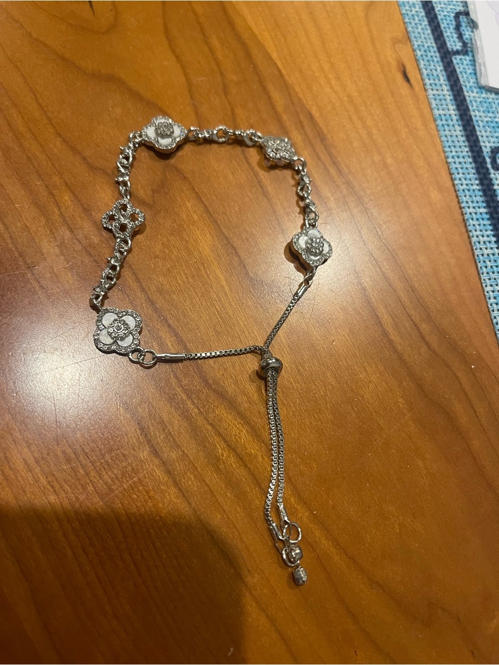 Women’s bracelet
